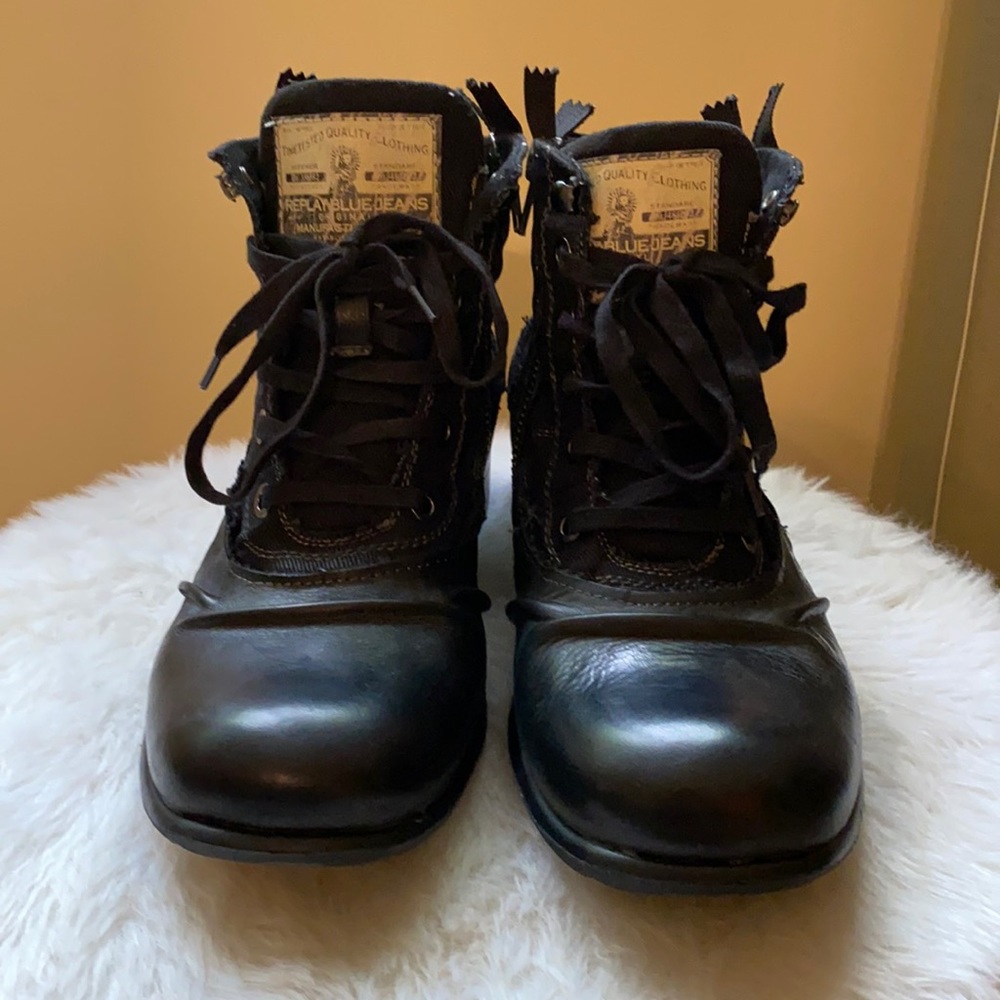 Replay Clutch Boots